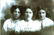 click for 3.9K .jpg image of Casey sisters
