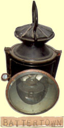 click for 8.3K .jpg image of MGWR lamp
